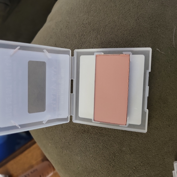 New Mary Kay CHROMAFUSION BLUSHES - Picture 4 of 5